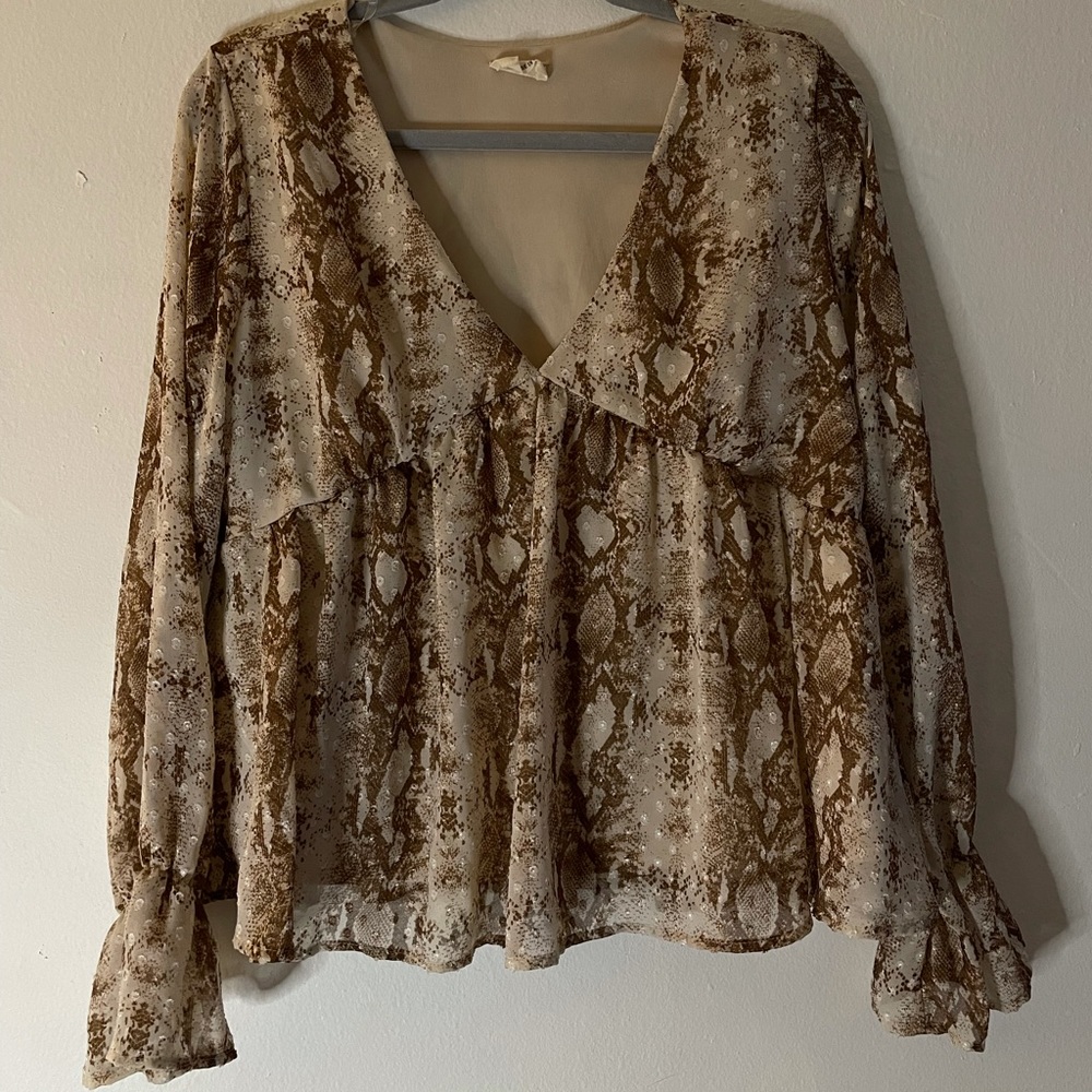 Flowy Blouse | Medium